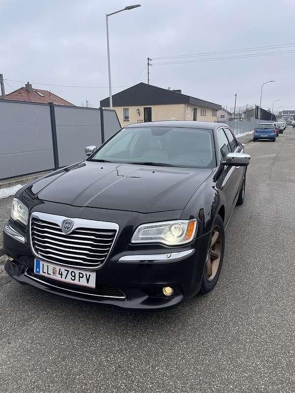 Gebraucht Lancia Thema 239 PS (175 kW) 2012 Braun Limousine