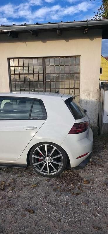 Gebraucht VW Golf VII GTI 230 PS (169 kW) 2018 Weiß Limousine