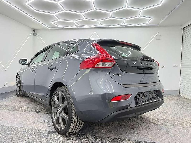 Gebraucht Volvo V40 Kinetic 114 PS (83 kW) 2013 Grau Limousine