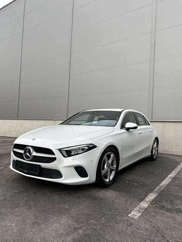 Gebraucht 2021 Mercedes A200 Limousine | € 27.990 (Guter Preis) - Bild 1/4
