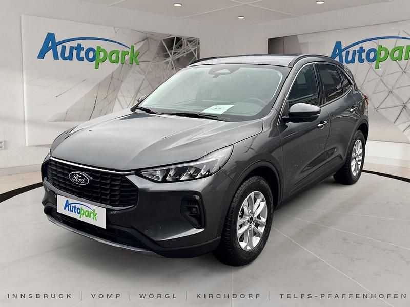 Neu Ford Kuga Titanium 151 PS (111 kW) 2025 Grau SUV