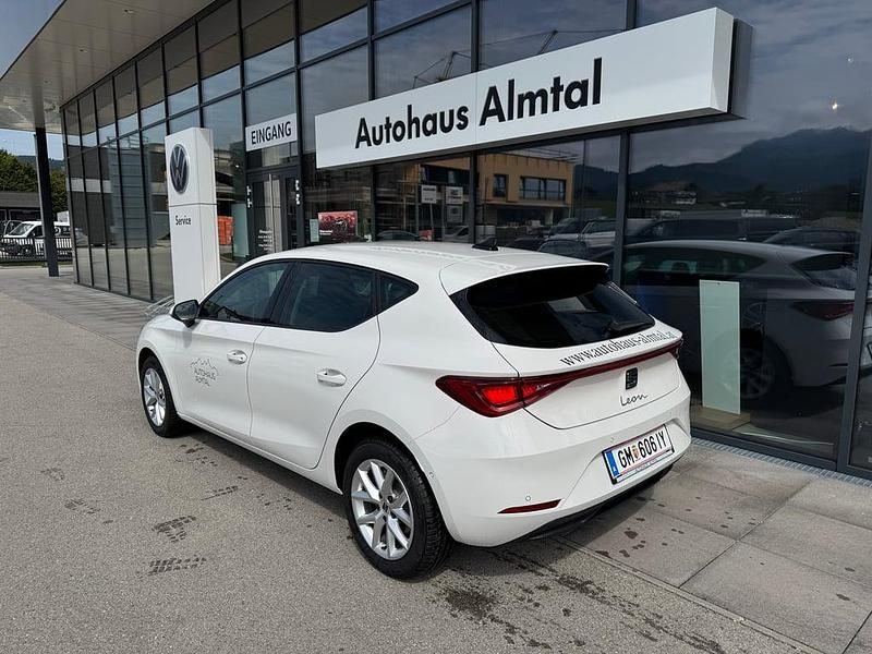 Gebraucht Seat Leon Style 115 PS (84 kW) 2025 Weiss  normal
