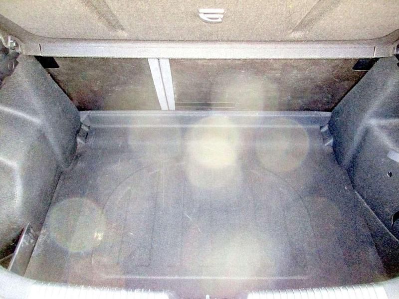 Gebraucht Hyundai i30 99 PS (72 kW) 2013 Weiß Limousine