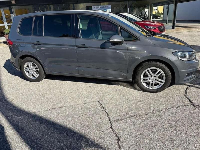 Gebraucht VW Touran 150 PS (110 kW) 2021 Grau Van / Kleinbus