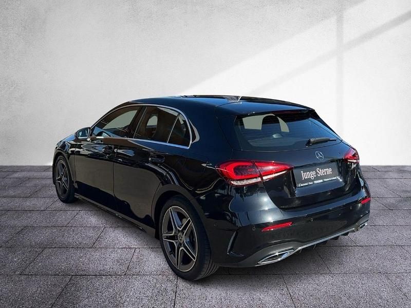 Gebraucht Mercedes A180 AMG line 136 PS (100 kW) 2021 Schwarz Limousine