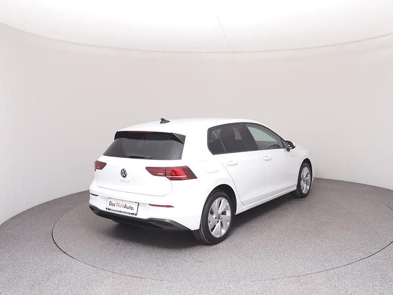 Neu VW Golf VIII 115 PS (84 kW) 2026 Weiss  normal