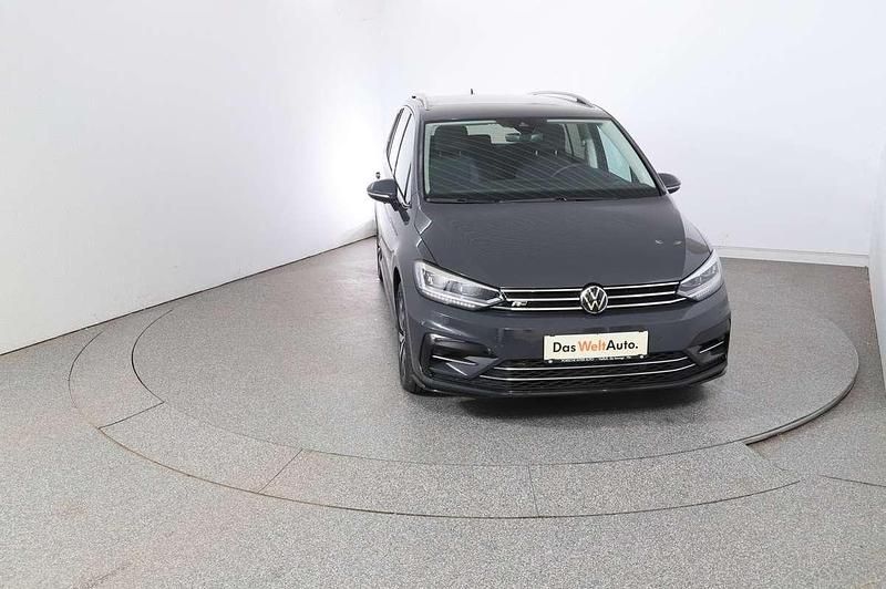 Gebraucht VW Touran R-line 150 PS (110 kW) 2024 Mittelgrau  normal Van / Kleinbus