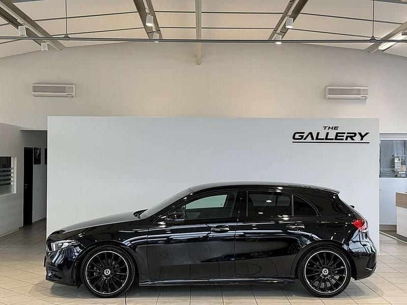 Gebraucht Mercedes A180 AMG line 116 PS (85 kW) 2018 Schwarz Limousine