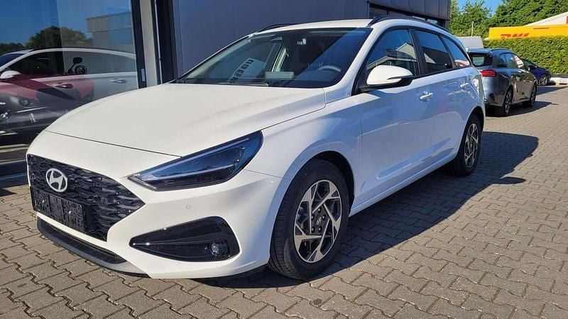 Neu Hyundai i30 140 PS (102 kW) 2025 Weiß Kombi