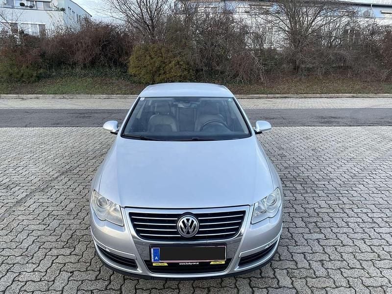Gebraucht VW Passat Highline 140 PS (102 kW) 2006 Silber Limousine