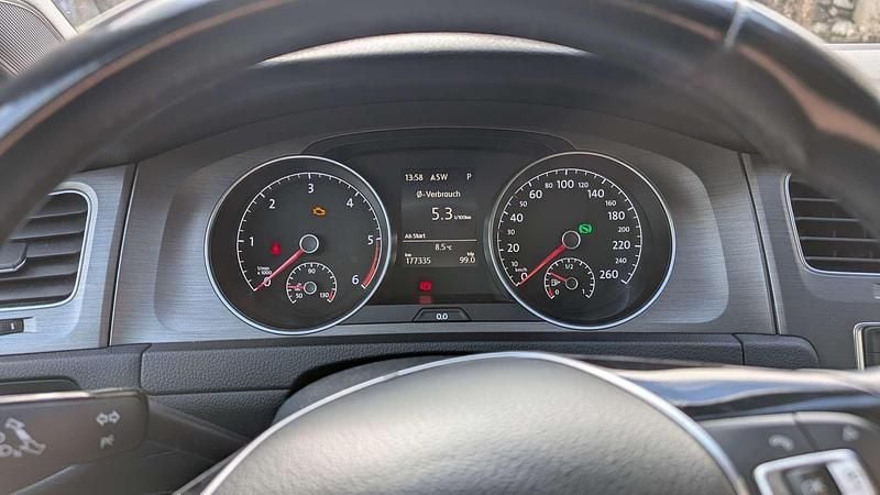 Gebraucht VW Golf VII Comfortline 105 PS (77 kW) 2013 Schwarz Kombi