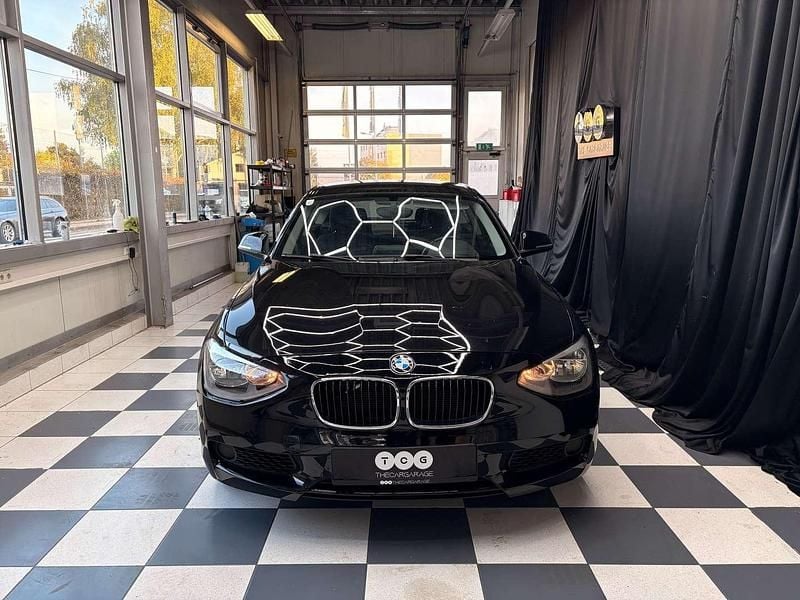 Gebraucht BMW 114 Advantage 102 PS (75 kW) 2015 Schwarz Kleinwagen