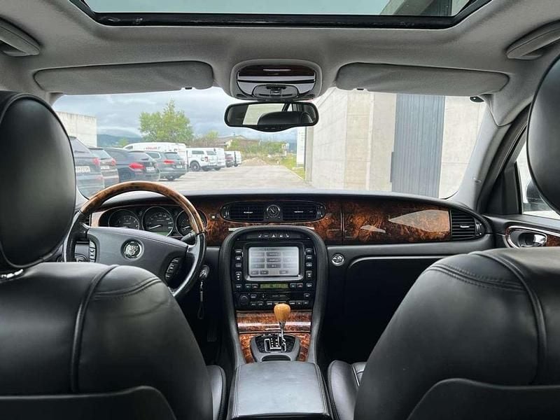 Gebraucht Jaguar XJR 394 PS (289 kW) 2004 Silber Limousine