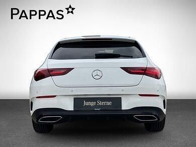 Gebraucht Mercedes CLA200 Shooting Brake AMG line 163 PS (119 kW) 2024 Weiß Kombi