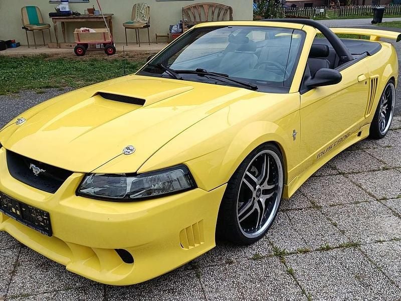 Gelb Gebraucht 2000 Ford Mustang GT Cabrio | € 20.000 - Bild 1/4