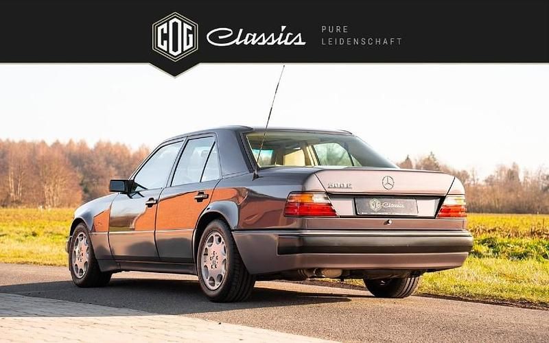 Gebraucht Mercedes E500 326 PS (239 kW) 1991 Limousine