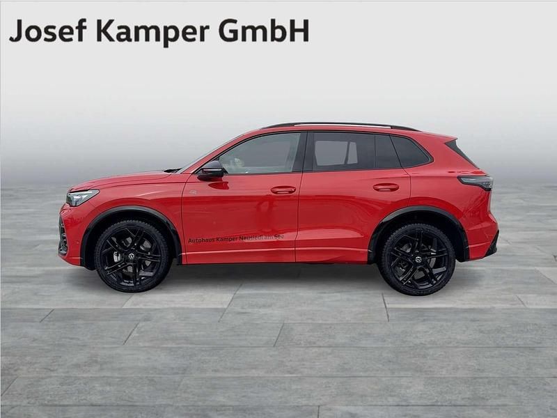 Gebraucht VW Tiguan Sport 150 PS (110 kW) 2025 Rot SUV