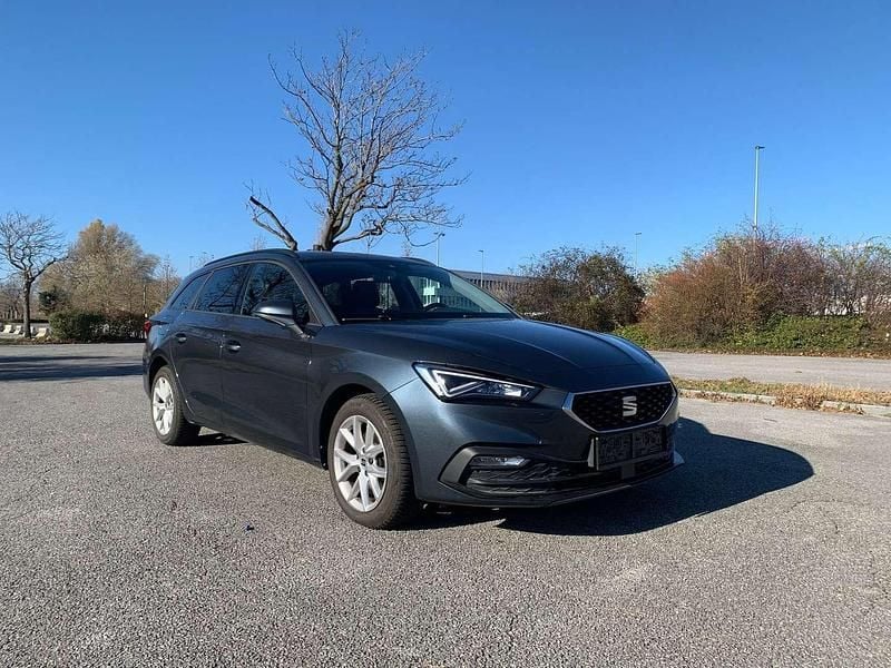 Grau Gebraucht 2021 Seat Leon Kombi | € 17.300 (Guter Preis) - Bild 1/4
