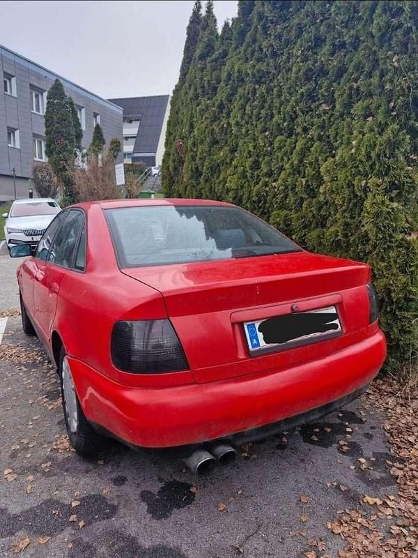 Rot Gebraucht 1997 Audi A4 Business Limousine | € 1.000 (Fairer Preis) - Bild 1/4