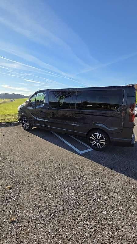 Gebraucht Renault Trafic 150 PS (110 kW) 2024 Grau Van / Kleinbus