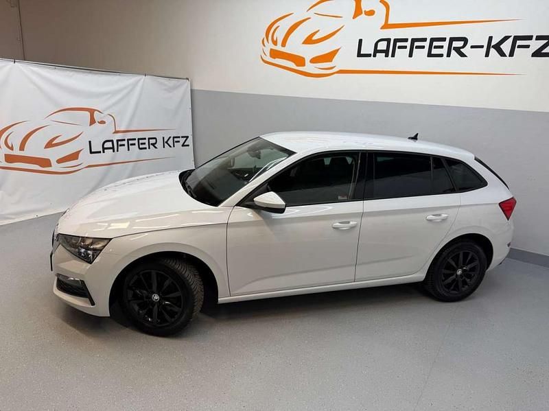 Gebraucht Skoda Scala Ambition 116 PS (85 kW) 2019 Weiß Kleinwagen