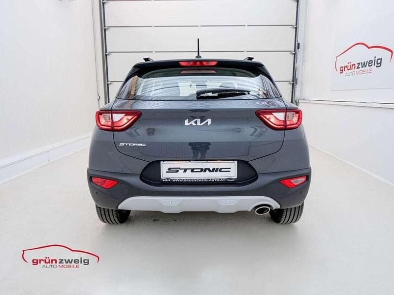 Gebraucht Kia Stonic Gold 101 PS (74 kW) 2025 Grau SUV