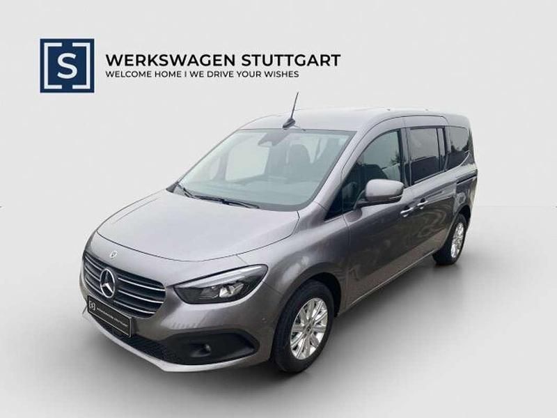 Grau Neu 2025 Mercedes 180 Progressive Limousine | € 47.104 - Bild 1/4