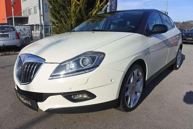 Gebraucht Lancia Delta 120 PS (88 kW) 2009 Weiß Kleinwagen