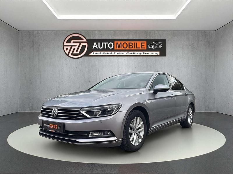 Grau Gebraucht 2018 VW Passat Comfortline Limousine | € 14.900 (Fairer Preis) - Bild 1/4