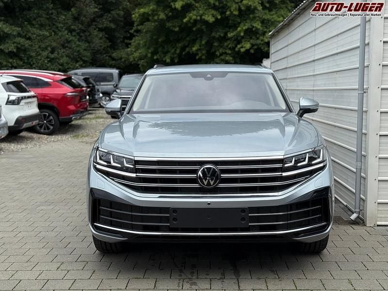 Neu VW Touareg Elegance 2026 Dolomite silver metallic SUV