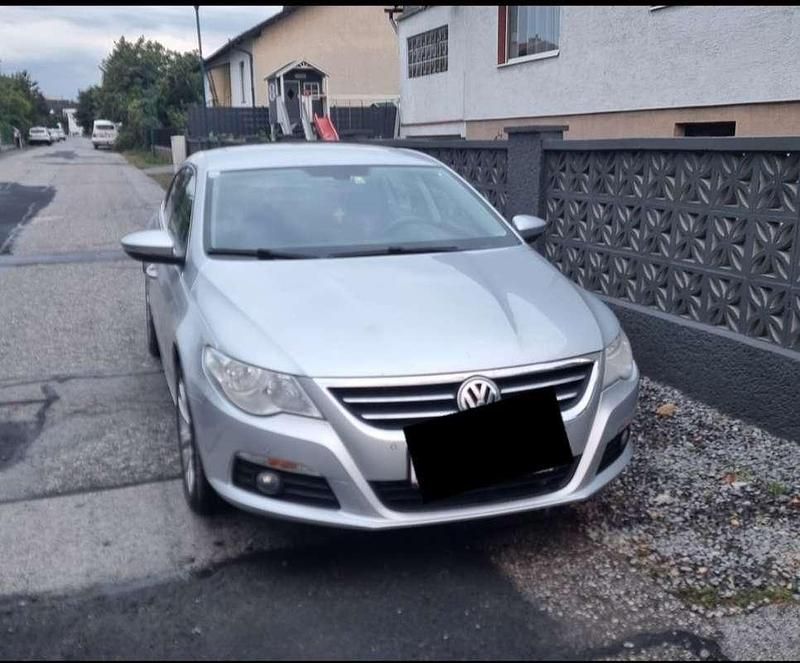 Gebraucht VW Passat 140 PS (102 kW) 2010 Silber Limousine