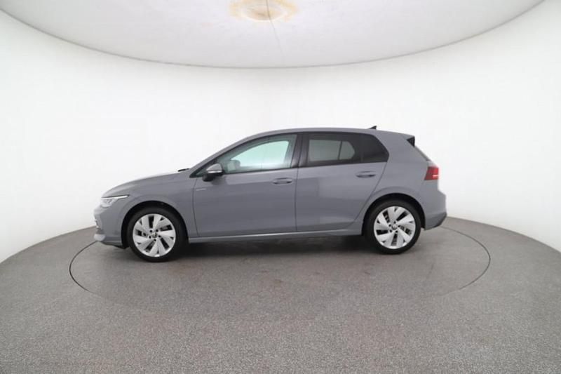 Neu VW Golf VIII 116 PS (85 kW) 2025 Grau Limousine
