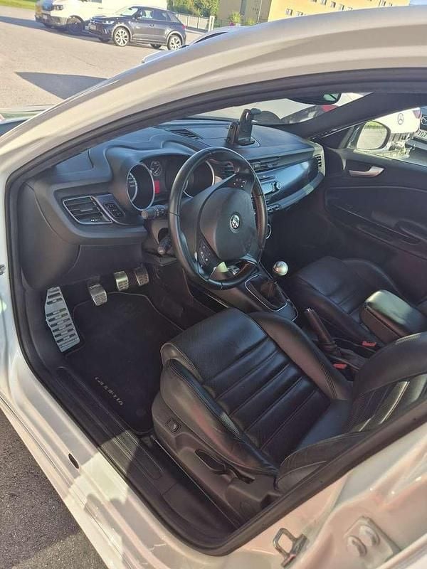 Gebraucht Alfa Romeo Giulietta Distinctive 170 PS (125 kW) 2010 Kleinwagen