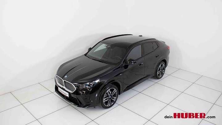 Neu BMW iX2 150 kW (204 PS) 2025 Schwarz SUV