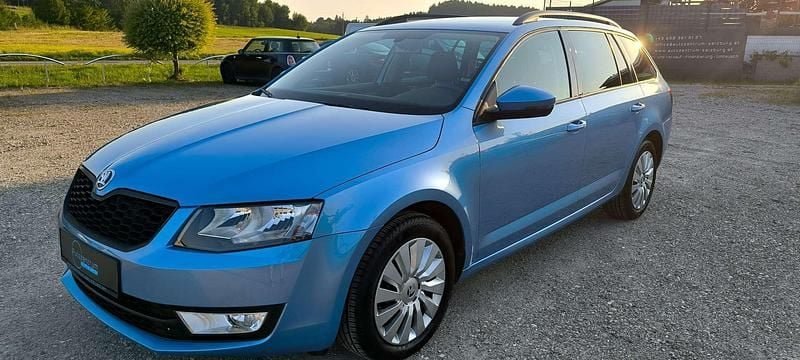 Blau Gebraucht 2015 Skoda Octavia Ambition Kombi | € 11.990 (Fairer Preis) - Bild 1/4