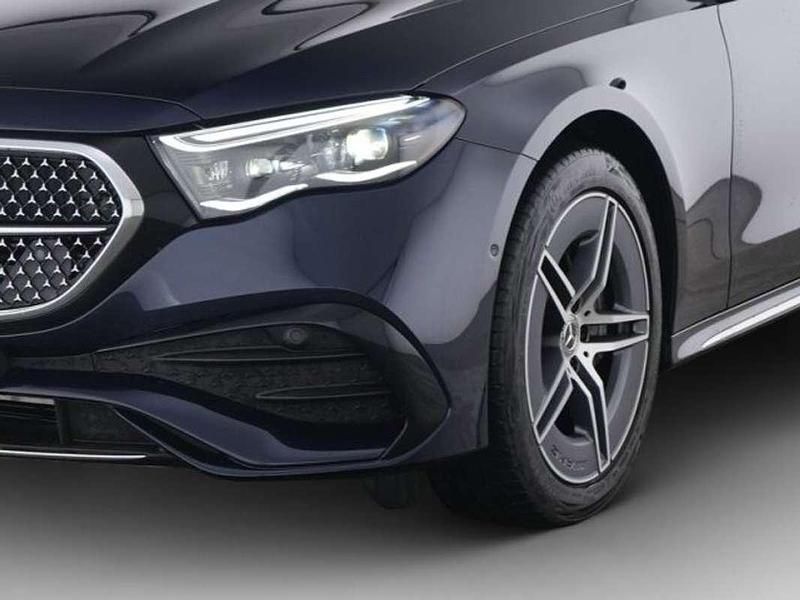 Gebraucht Mercedes E300 AMG 204 PS (150 kW) 2024 Blau Limousine