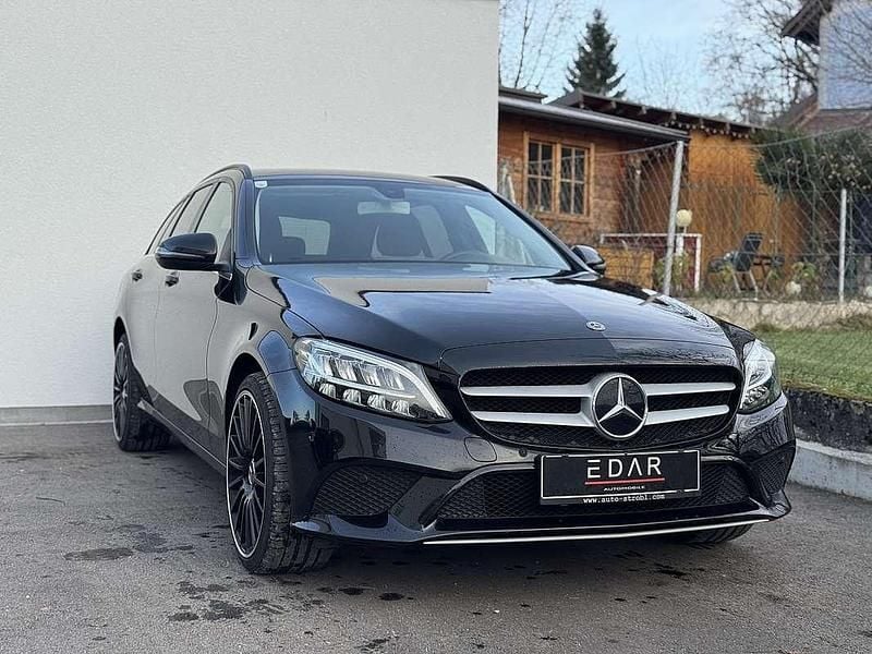 Gebraucht Mercedes C180 122 PS (89 kW) 2018 Schwarz Kombi