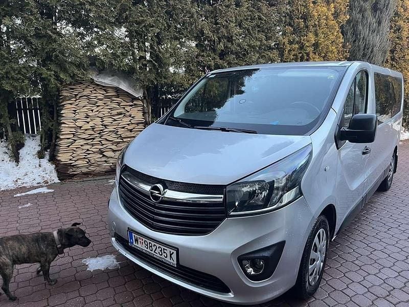 Gebraucht 2016 Opel Vivaro S Van / Kleinbus | € 10.900 - Bild 1/4