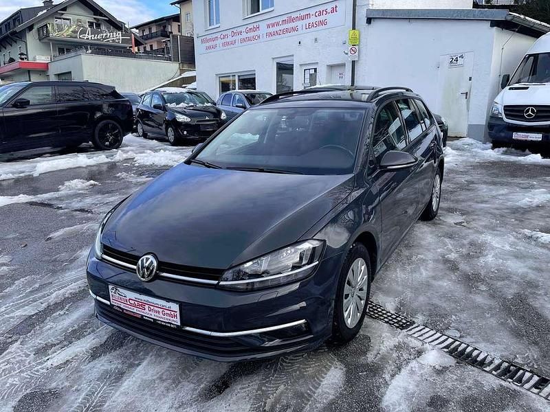 Gebraucht VW Golf VII Comfortline 116 PS (85 kW) 2018 Grau Kombi