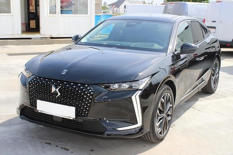 Schwarz Neu 2025 DS Automobiles DS4 Kombi | € 38.900 - Bild 1/4