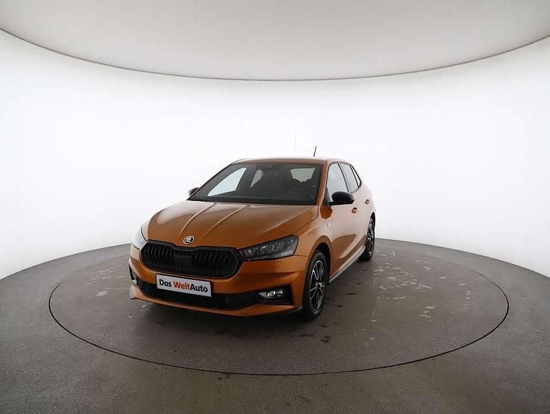 Mittelorange metallic Gebraucht 2024 Skoda Fabia Monte Carlo Limousine | € 22.470 (Fairer Preis) - Bild 1/4