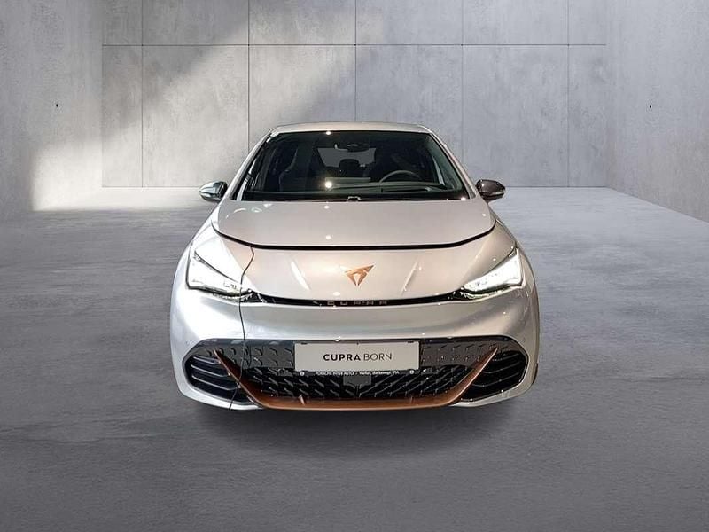 Neu Cupra Born e-Boost 169 kW (231 PS) 2025 Silber  metallic Kleinwagen