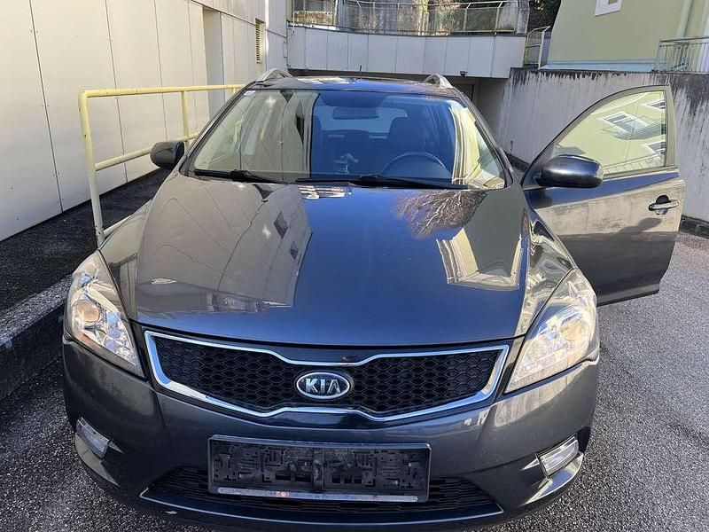 Gebraucht Kia Ceed Sportswagon 90 PS (66 kW) 2012 Kombi