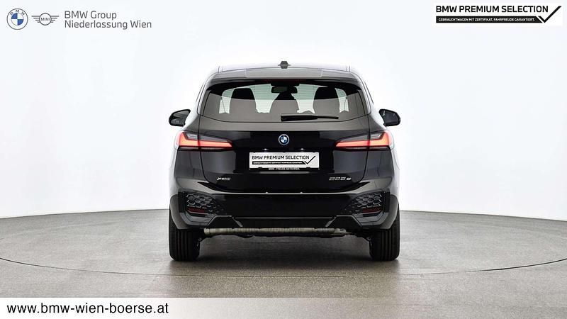 Gebraucht BMW 225 Active Tourer Efficient Dynamics 245 PS (180 kW) 2024 Schwarz Van / Kleinbus