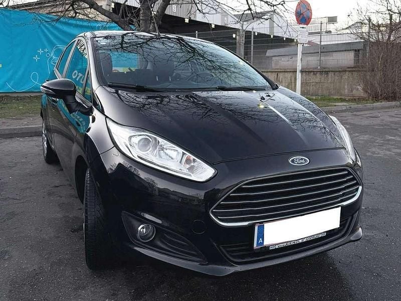 Gebraucht Ford Fiesta Trend 65 PS (47 kW) 2016 Schwarz Limousine