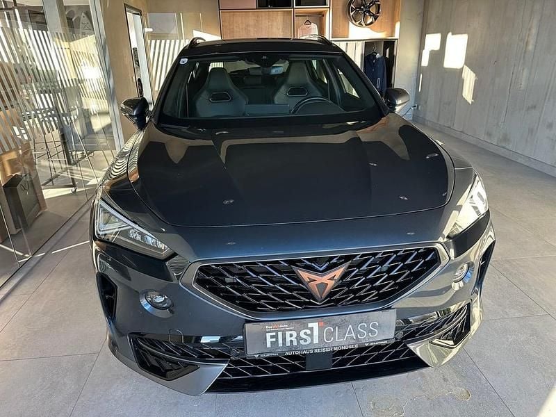 Grau metallic Gebraucht 2023 Cupra Formentor VZ SUV | € 35.890 (Teuer) - Bild 1/4