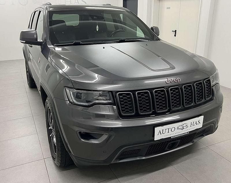 Grau Gebraucht 2019 Jeep Grand Cherokee Trailhawk SUV | € 36.950 (Fairer Preis) - Bild 1/4