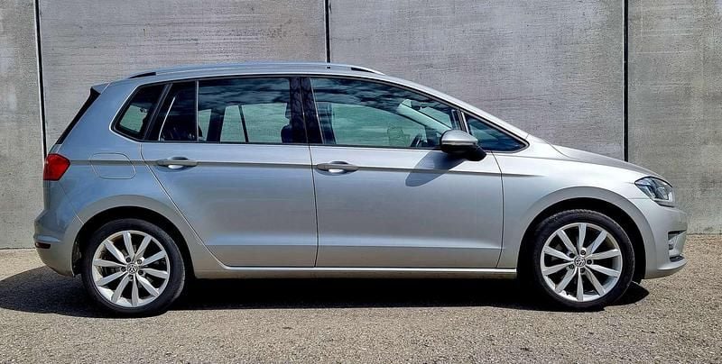 Gebraucht VW Golf Sportsvan Comfortline 110 PS (80 kW) 2017 Grau Van / Kleinbus