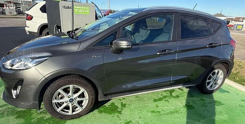 Grau Gebraucht 2018 Ford Fiesta Active Kleinwagen | € 11.500 (Etwas zu teuer) - Bild 1/4