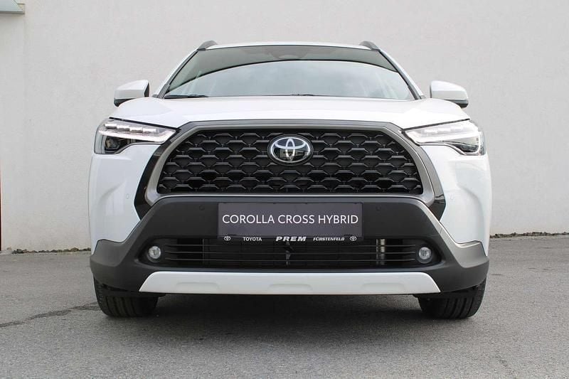 Weiß Gebraucht 2025 Toyota Corolla Cross Active SUV | € 35.980 (Fairer Preis) - Bild 1/4